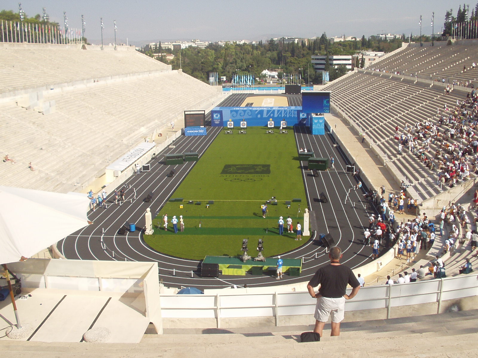 Первый олимпийский стадион. Стадион Панатинаикос в Афинах. Олимпийский стадион Афины. Стадион Панатинаикос (Афины, Греция). Афинский стадион 2004.